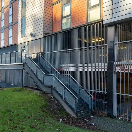 Stylish Finnieston Centre Free Parking 글라스고