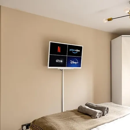 Spacious 3 Bed In With Free Parking Tatil Evi Glasgow