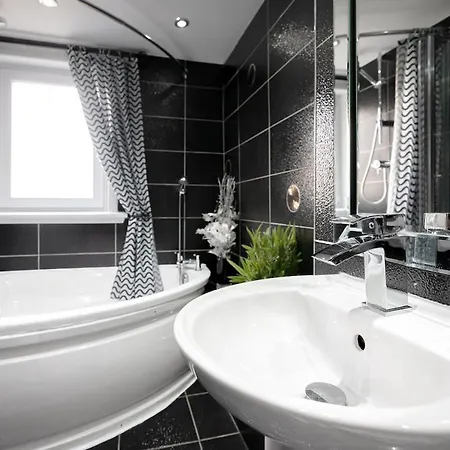 Дом отдыха Spacious 3 Bed In With Free Parking Глазго