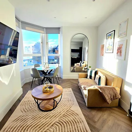 Holiday home Modern, Cosy In