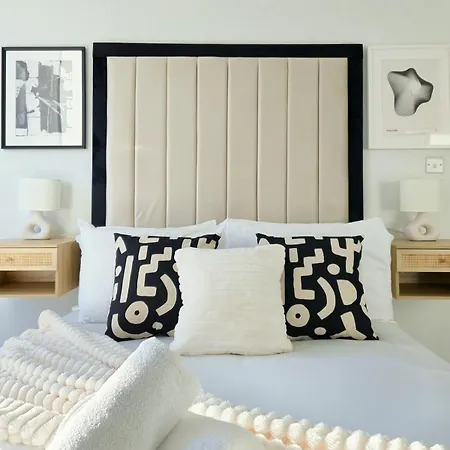 Modern, Cosy In Holiday home