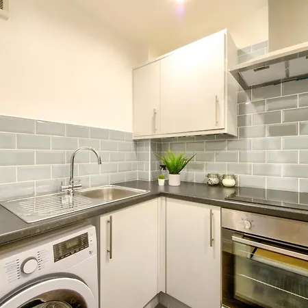 Διαμέρισμα Two Bed Stylish In Heart Of West End *