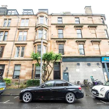 Two Bed Stylish In Heart Of West End Lägenhet