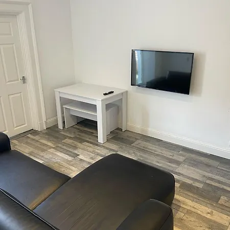 Elder Park Apartment