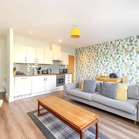 Joivy Chic Flat With Balcony In Merchant Apartment