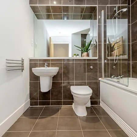 Apartment Joivy Chic Flat With Balcony In Merchant