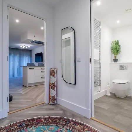 Fabulous Festival Park Private Parking Garden - Pass The Keys Holiday home Glasgow