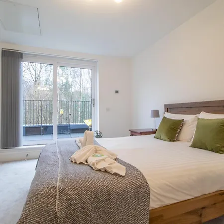 Fabulous Festival Park Private Parking Garden - Pass The Keys Γλασκώβη