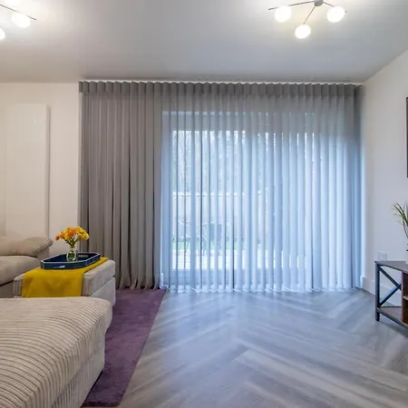 Holiday home Fabulous Festival Park Private Parking Garden - Pass The Keys Glasgow