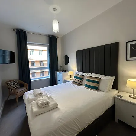 Principal - Merchant