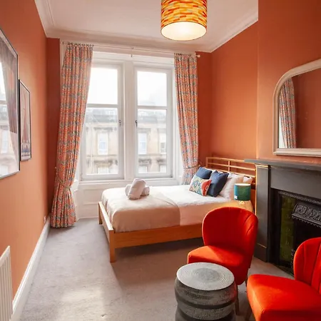 Newly Renovated Flat In Trendy Finnieston *