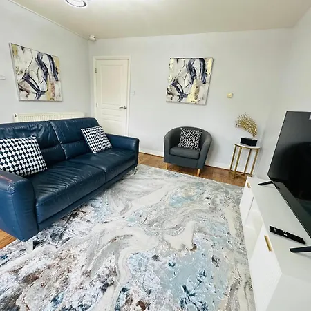 Modern Economy Glasgow Apartment With King Bed Apartman