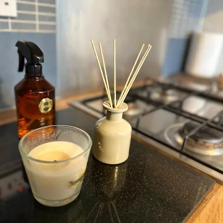 Modern Economy Glasgow Apartment With King Bed * グラスゴー