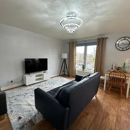 Outstanding Modern Flat Luxury King Bed Apartamento