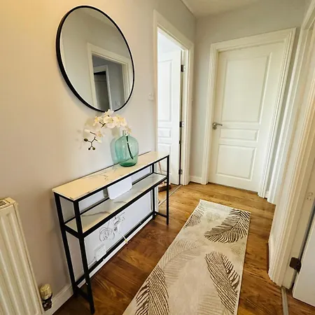 Apartman Modern Economy Glasgow Apartment With King Bed