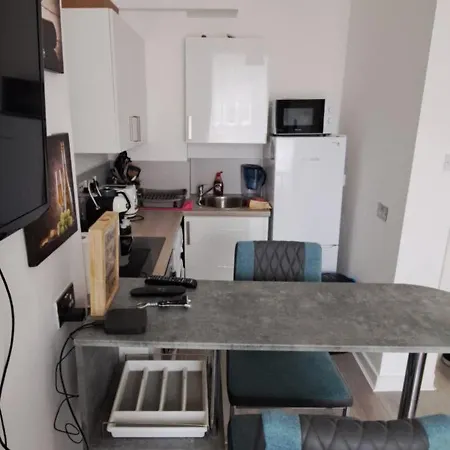 Cozy, Modern Flat In Govan * Glasgow