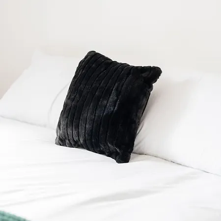 2 Bdr Flat By Caledonia Luxe Short Lets & Serviced Appartamento Glasgow