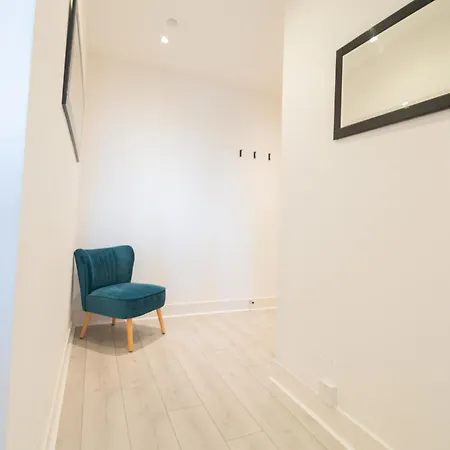 Argyle Place Apartment *