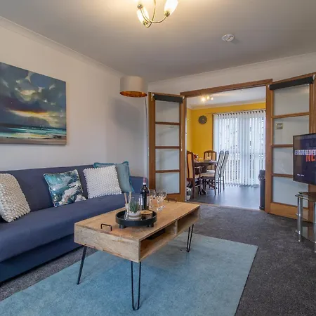 Ideal Contractor 2-bed Near Nyaraló