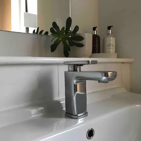 In Heart Of West End- Parking Space- Spacious- Near And Kelvingrove Art Gallery * グラスゴー