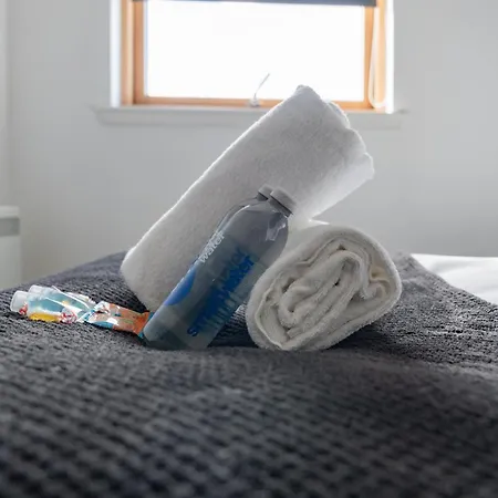 2 Bdr At Caledonia Luxe Short Lets & Serviced *