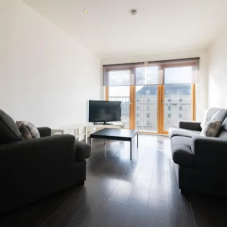 2 Bdr At Caledonia Luxe Short Lets & Serviced