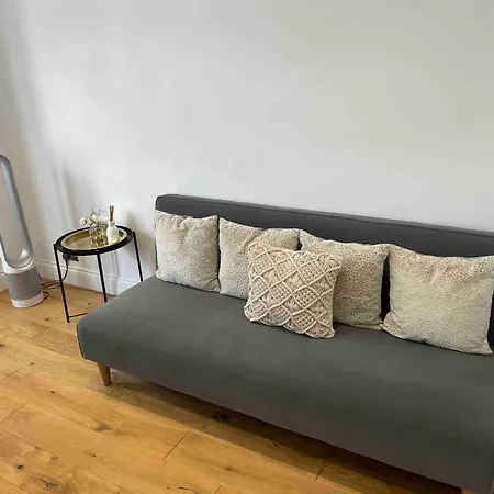 Top Floor West End Apartment - Partick, Glasgow * Glasgow