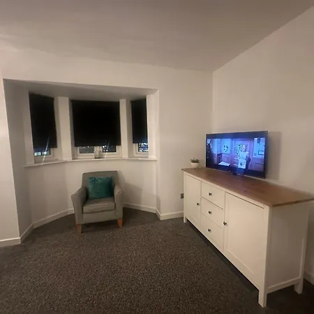Apartman Modern 2br With 2 Bathrooms & Free Parking