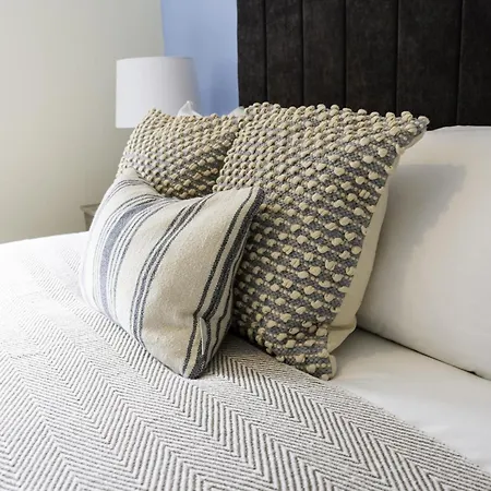 Apartment 2 Bdr By Caledonia Luxe Short Lets & Serviced Glasgow