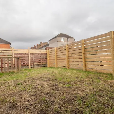 Apartment Glasgow-Parkhead, 2 Bed With Parking *