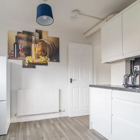 Spacious 2-Bed City Home Free Parking & Stadiums Γλασκώβη