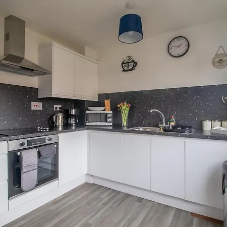 Glasgow-parkhead, 2 Bed With Parking Lejlighed