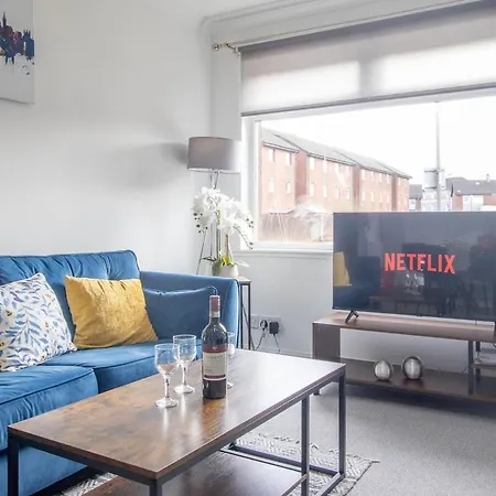 Spacious 2-Bed City Home Free Parking & Stadiums Glasgow