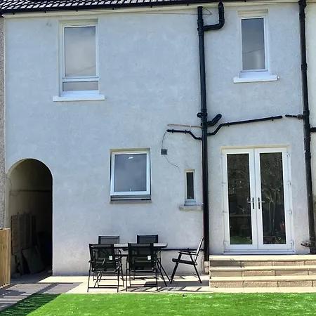 Apartment Stunning 3 Bedroom 2 Bathroom West End House With Free Parking And Wi-fi