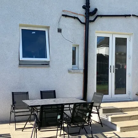 Apartment Stunning 3 Bedroom 2 Bathroom West End House With Free Parking And Wi-fi