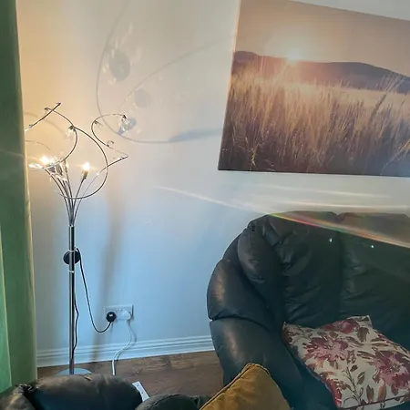 Apartment 3 Beds,2 Bedroom Cosy Near Centre