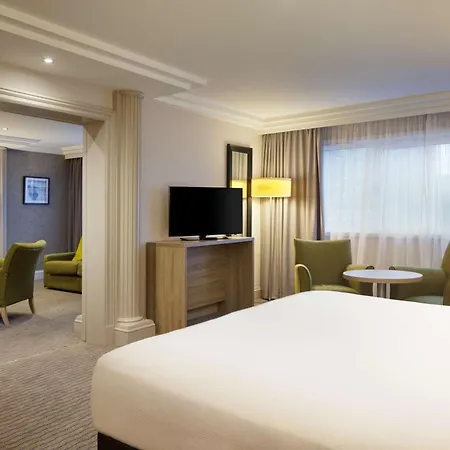 دوبل تري باي هيلتون سينترال فندق 4*