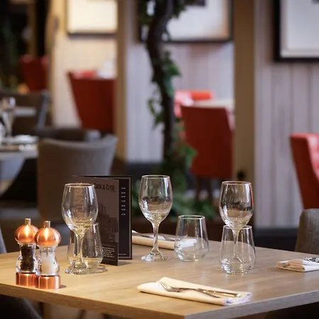 دوبل تري باي هيلتون سينترال