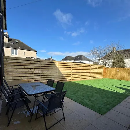 Apartament Stunning 3 Bedroom 2 Bathroom West End House With Free Parking And Wi-fi Glasgow