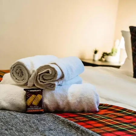 Apartamento Cheerful 1 Bedroom Homely Apartment, Sleeps 4 Guest Comfy, 1 X Double Bed, 1 X Sofa Bed, Parking, Free Wifi, Suitable For Business, Leisure Guest,glasgow, West End, Near Centre, Perfect For Common Wealth Games 2026 Glasgow