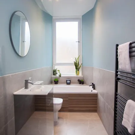Apartment Newly Renovated Flat In Trendy Finnieston