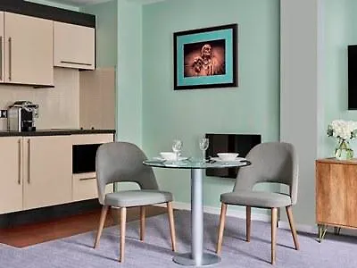 Aparthotel Fraser 4*