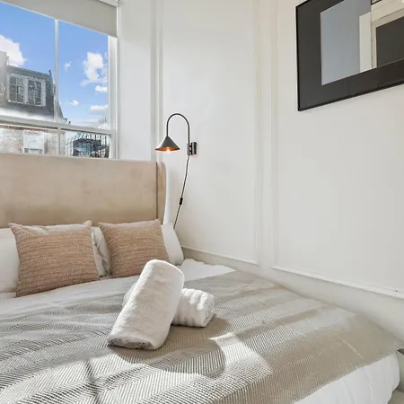 Elegant 2 Bed Blythswood Apartment *