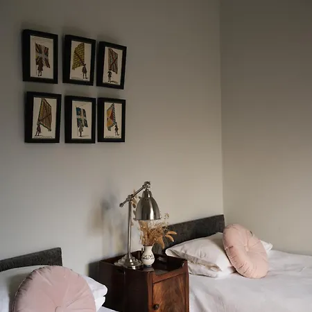 7 Crown Gardens בית נופש