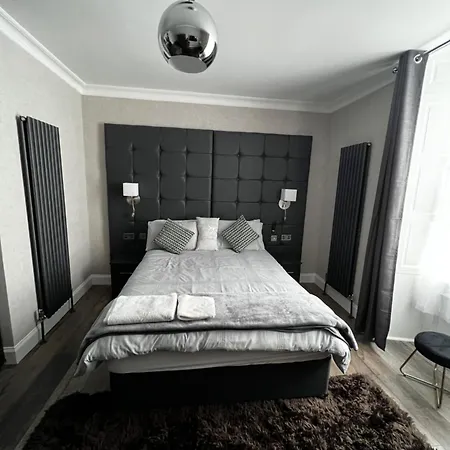 Amani - Centre גלאזגו