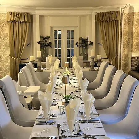 מלון Crookston 3*