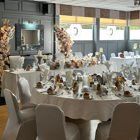 Hotel Crookston Glasgow