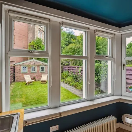 Spacious 3br House With Garden - Strathbungo * Глазго
