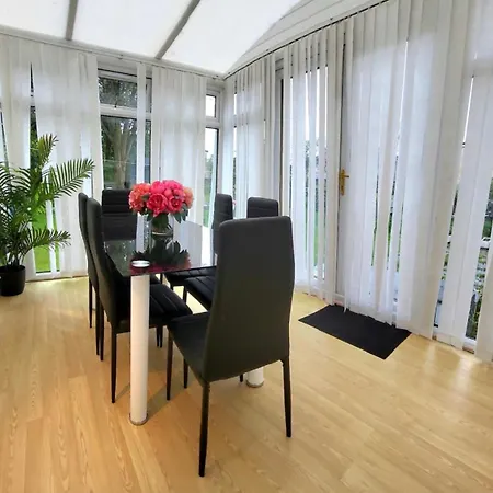 To Appartement *