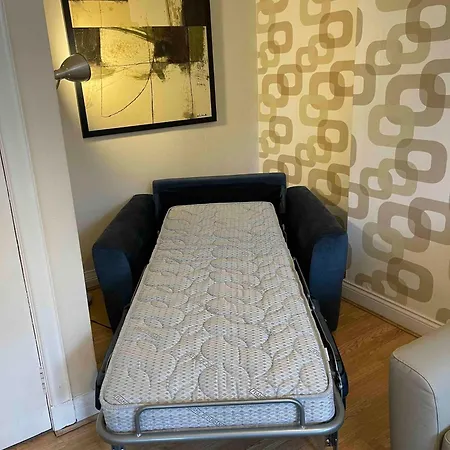Scotstoun 1 Bed Flat * Glasgow